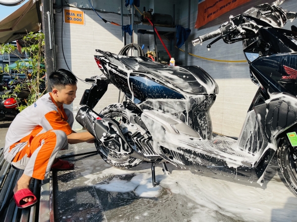 Giá rửa xe máy tại cửa hàng True Moto Care - Trung Tâm