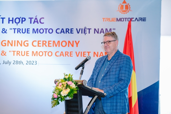 Mr. Troels Jakobsen - Đại diện Đại sứ quán Đan Mạch Mr. Troels Jakobsen - Đại diện Đại sứ quán Đan Mạch