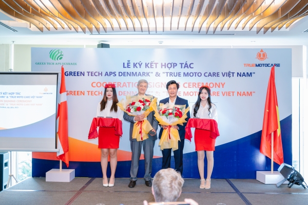 Buổi lễ ký kết hợp tác toàn diện giữa True Moto Care và Green Tech Aps Denmark