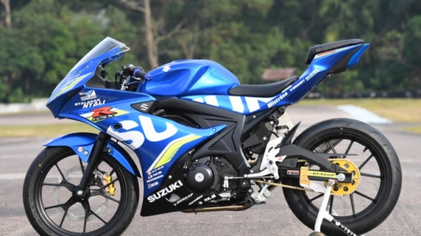 Suzuki GSX - R150