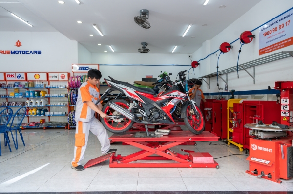 True Moto Care hỗ trợ tạo điều kiện học viên tham gia khóa đào tạo và có chính sách lương thưởng hấp dẫn khi học viên tốt nghiệp khóa đào tạo và quay trở lại làm việc cho True Moto Care