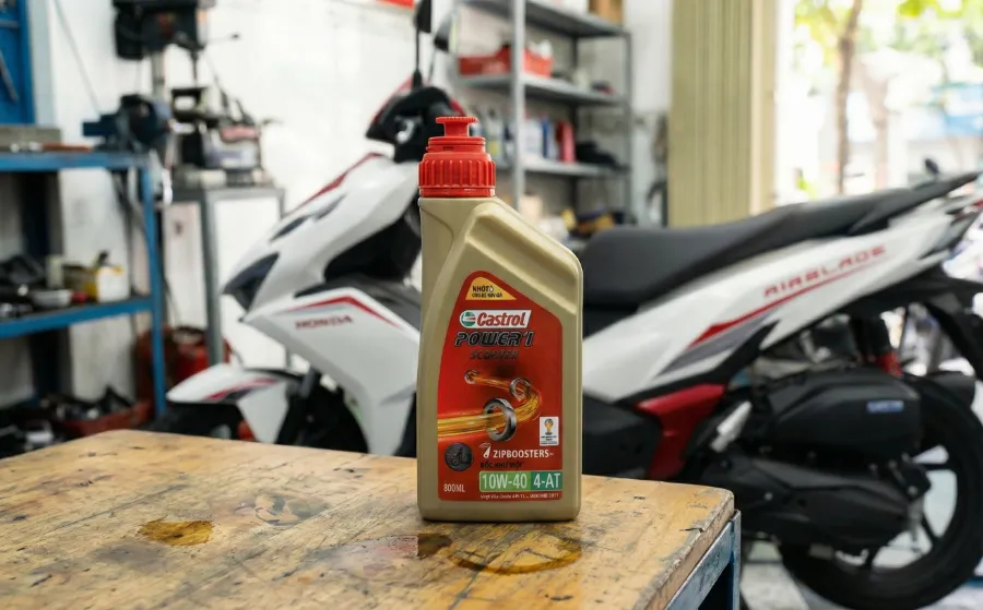Castrol 10W40 dầu nhớt tốt nhất cho xe tay ga AirBlade