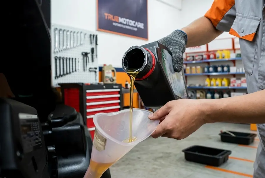 Nên thay nhớt định kỳ để đảm bảo xe luôn vận hành tốt nhất