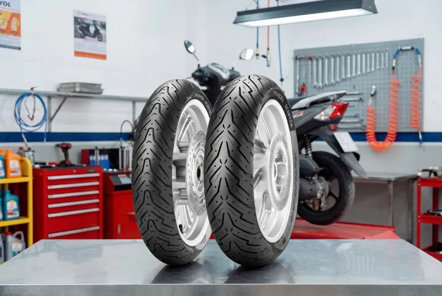 Vỏ xe Vision - Vỏ Pirelli Angel Scooter
